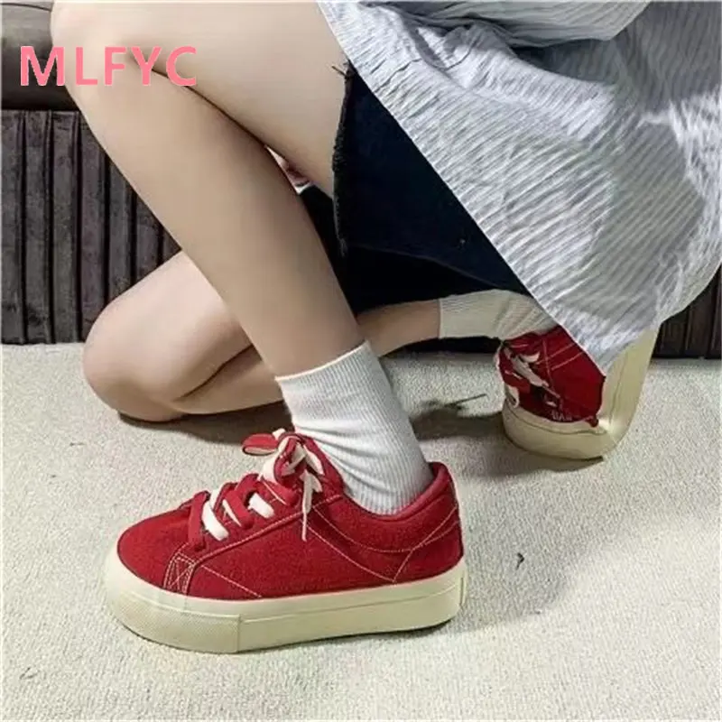 Zapatos de lona de fondo plano rojo para mujer, zapatillas informales de moda para otoño e invierno, 2023