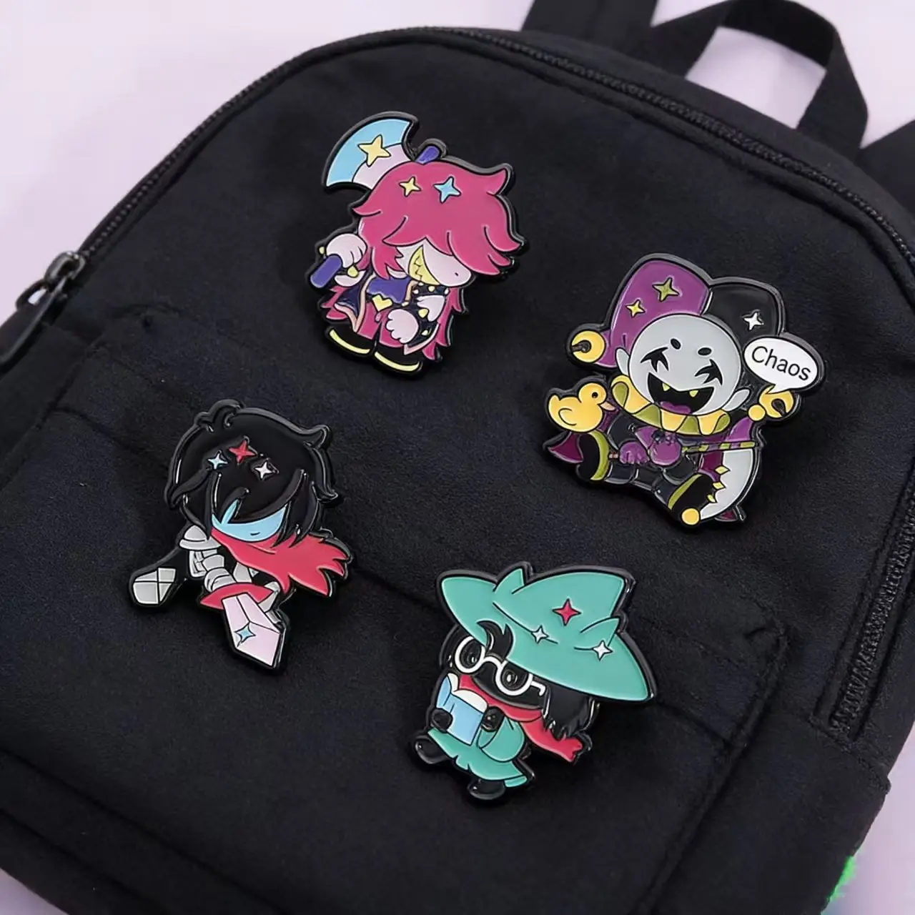 Conjunto de 4 Pins de Esmalte Deltarune Susie Kris, Personagens de Jogos RPG, Broches, Acessórios para Lapela e Mochila, Presentes para Fãs e Amigos