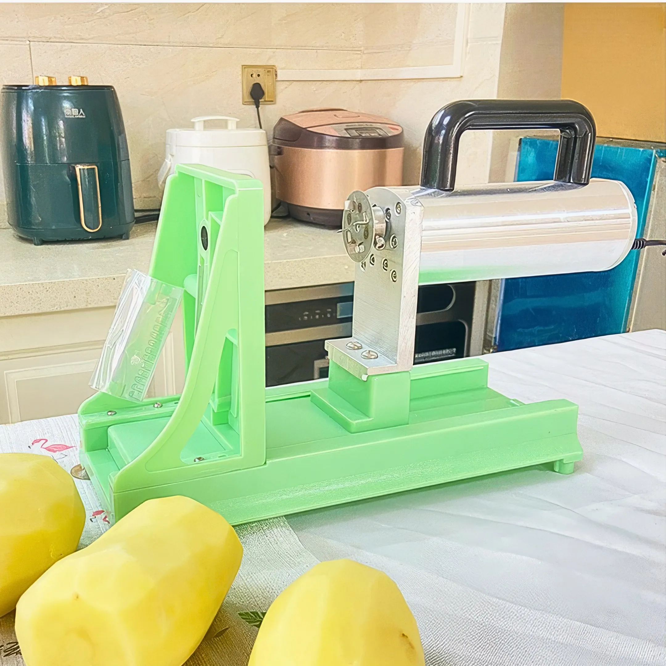 New Product Cooking Gadgets Kitchen High-Efficiency Performance Plastic Cutter Stainless Steel Electric Vegetable Spiralizer