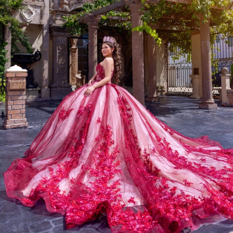 ชุดเดรสงาน Quinceanera สีแดงแบบเปิดไหล่ ประดับดอกไม้ ลูกปัด คริสตัล ผ้าทูลล์ สำหรับงานปาร์ตี้วันเกิด ฉลองอายุ 16 ปี ชุดเดรสวันเกิด 15 ปี
