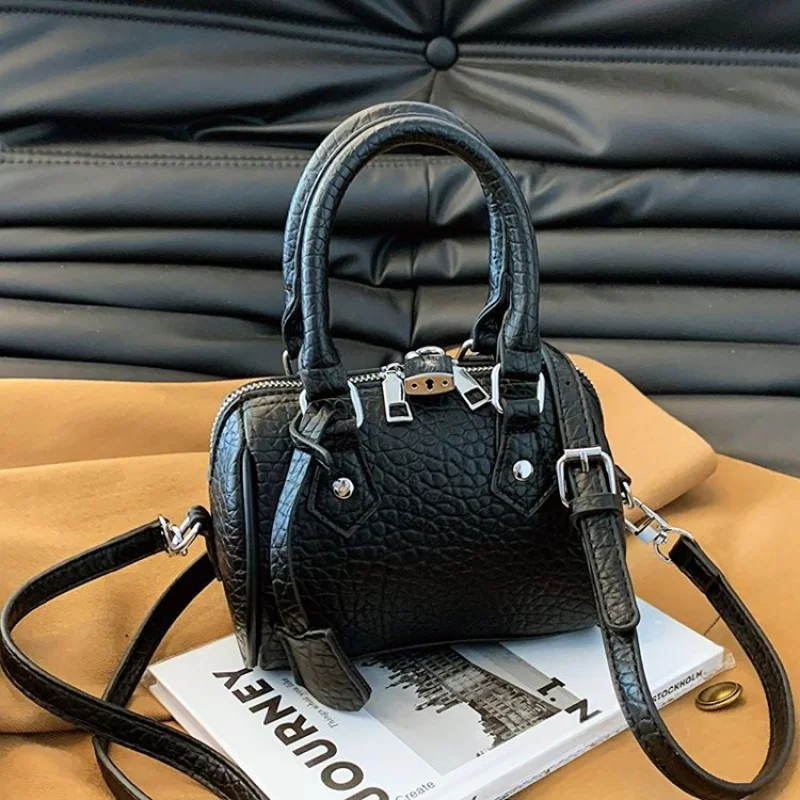 

High-End Luxury Brand Ladies Crossbody Bag Fashionable Leather Elegant Crossbody Trendy Commuter Vintage Daily Bag​