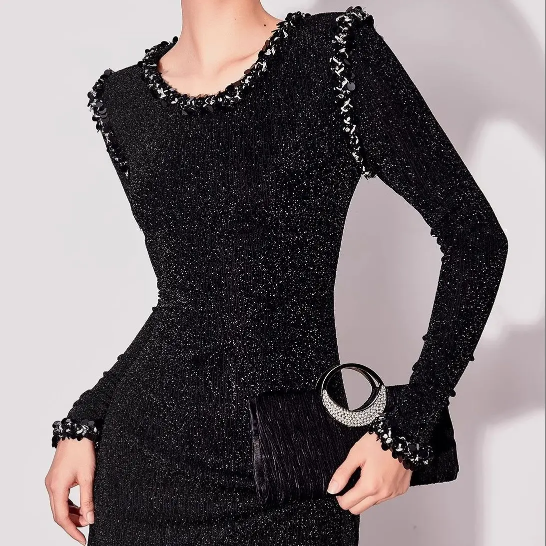 

2025 Black Temperament Slim Fit Base Skirt Autumn and Winter Dress with Sequins for Slimming and Long Skirt
