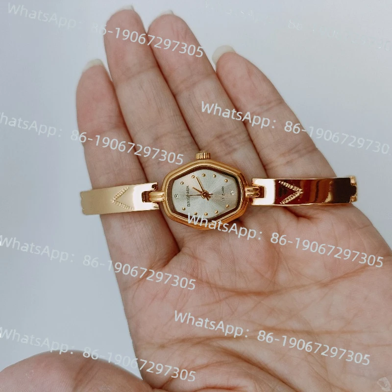

Original Stock Shanghai Watch Factory No. 2 Gem Flower Mechanical Bracelet Women's Watch Manually Wound Medieval Model