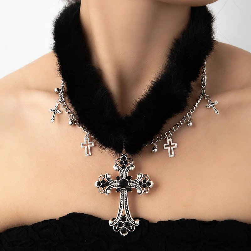 KF Wool Collar Cross Collarbone Chain Autumn And Winter Light Luxury High-end Feeling Gothic Style Personalized Fashion Necklace