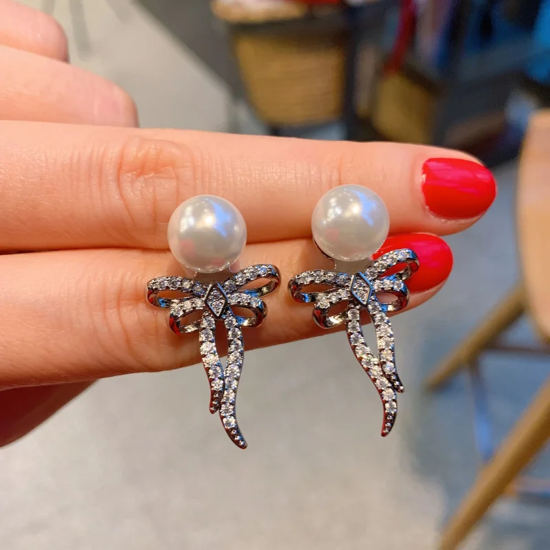 

Fashion Australian White Pearl Colorful Bead Earrings for Women