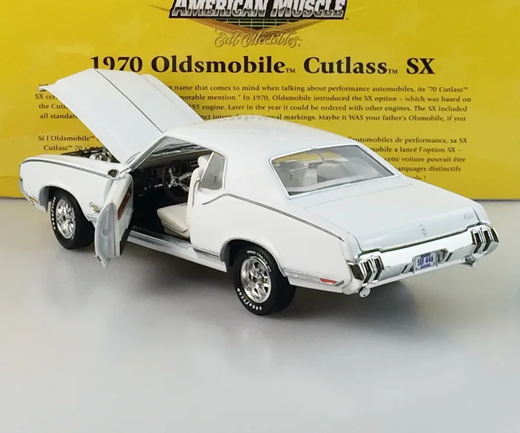 Ertl 1:18 Oldsmobile Cutlass Sx 1970 Vintage Car Alloy Fully Open Simulation Limited Edition Alloy Metal Static Car Model Toy