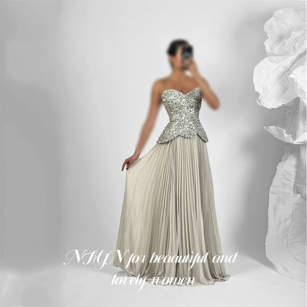 فساتين حفلات فضية من NFYN فساتين ليلية على شكل قلب فستان حفلة موسيقية مزين بالترتر للنساء مع حاشية مطوية فروم درريس مخصص #2
