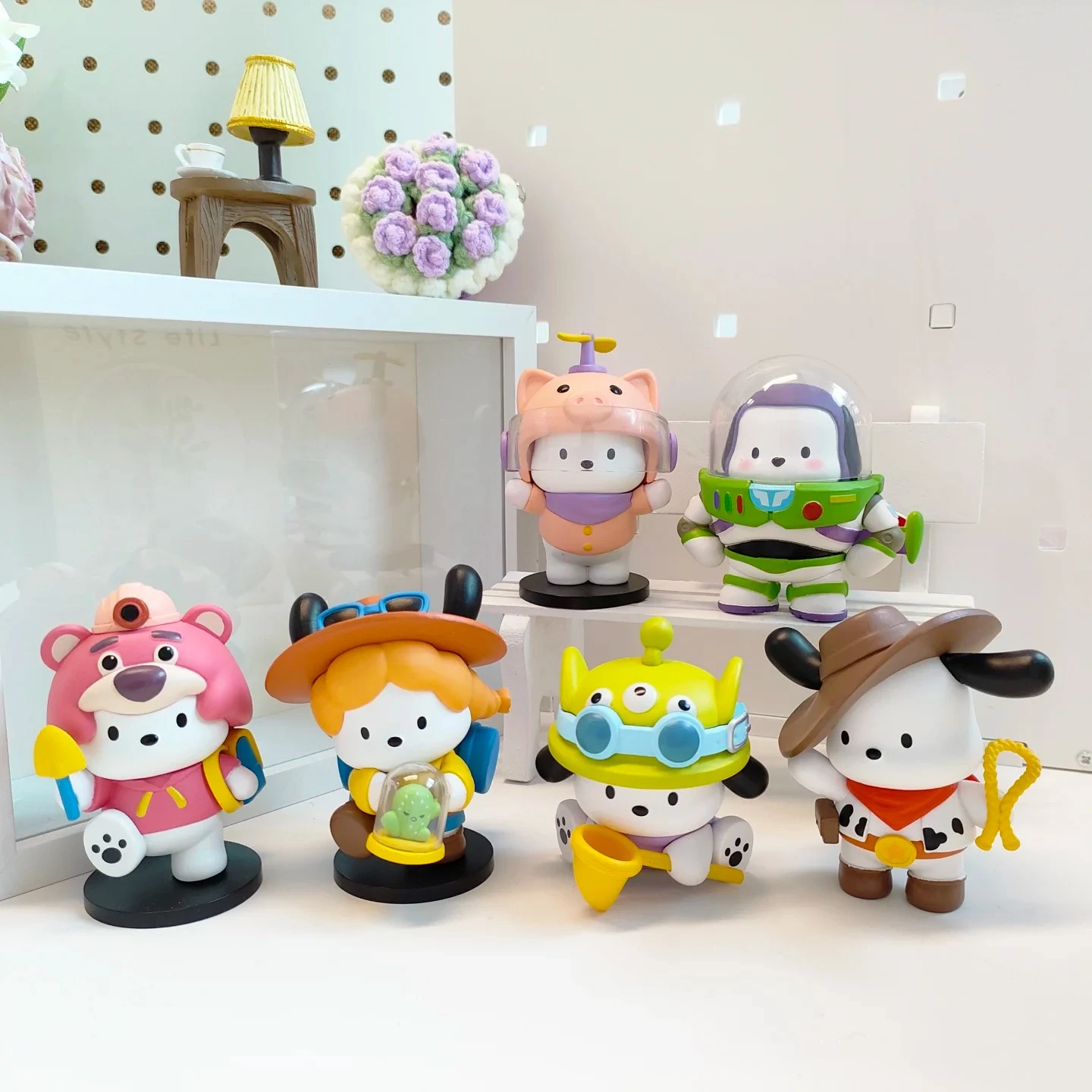 

Sanrio Pochacco Adventure Series Drag Figure Table Ornament Trendy Play Decoration Gift Birthday Doll blind box