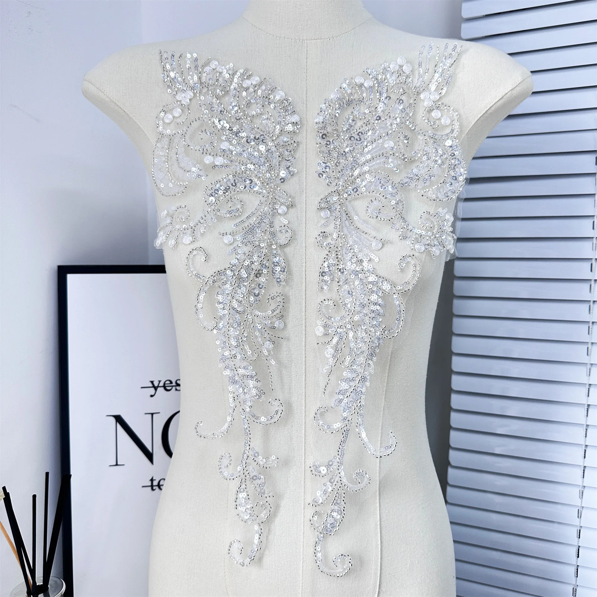 

Beaded Sequined Mesh Embroidery Pair of Flowers Wedding Dress Clothing Accessories DIY Decorative Front Collar Cloth Patch