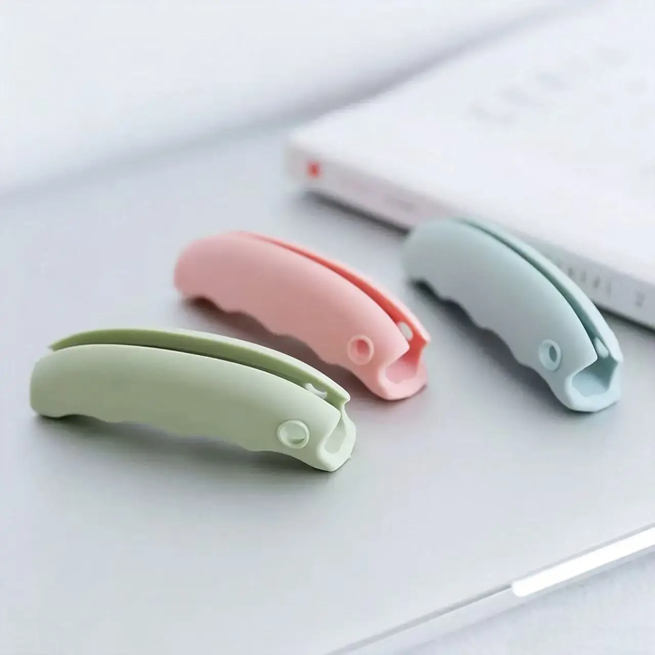 2Pcs Random Color Bag Handle Gripper Portable Labor Saving Shopping Bag Lifter Anti-slip No Hurt Hand Grocery Plastic Bag Carrie