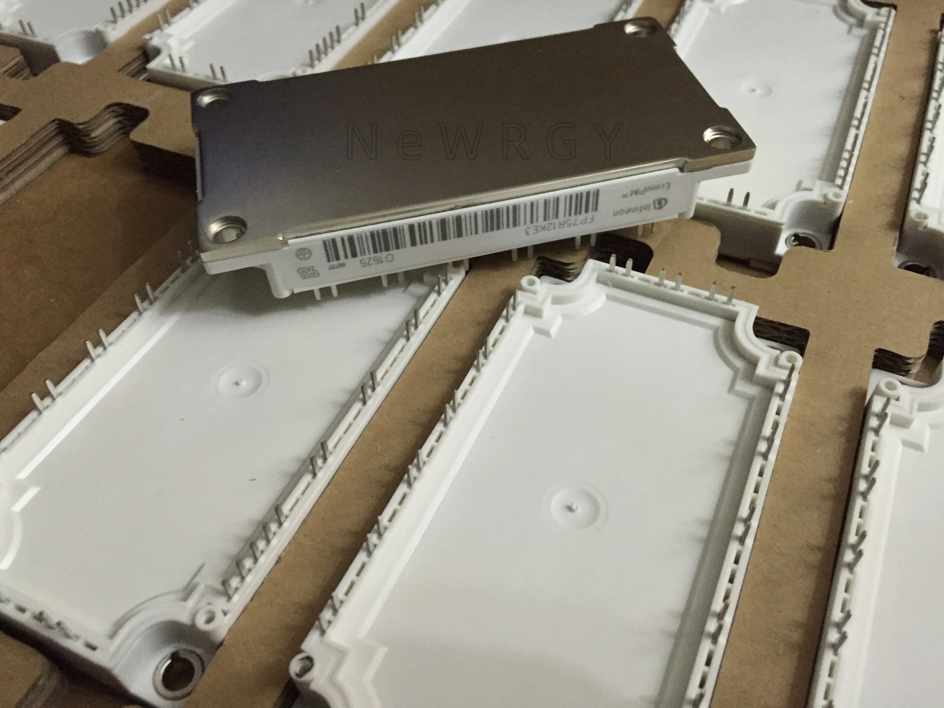 FP75R12KE3 FP100R12KE3 FREE SHIPPING NEW AND ORIGINAL MODULE