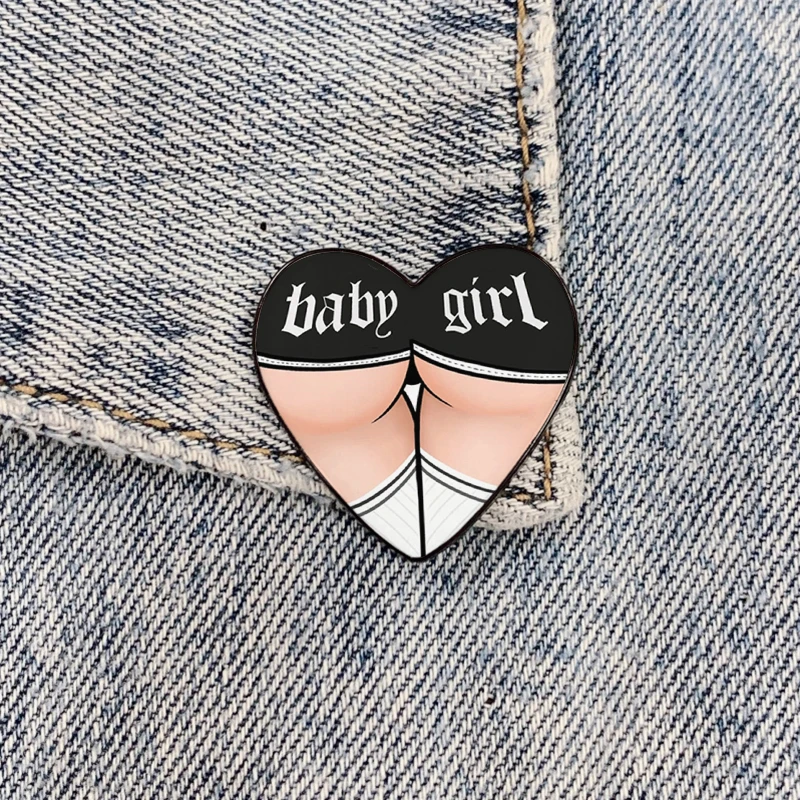 New Fashion Heart-shaped funny Sexy baby girl butt heart metal pin Funny vintage Shirt Lapel Cute Badge pins for Lover Girl