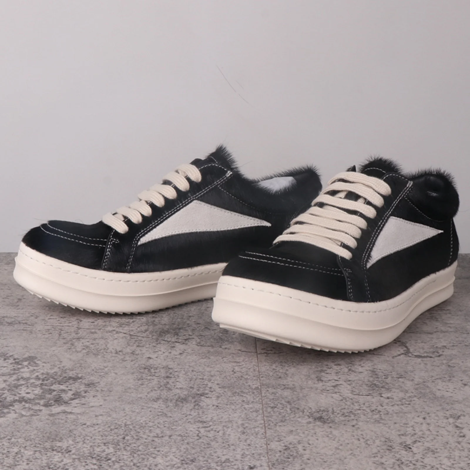 Kualitas Terbaik Sneakers kasual pria dan wanita 35-48 merk desainer kulit asli sepatu tenis Punk Goth tren rambut kuda sepatu RO