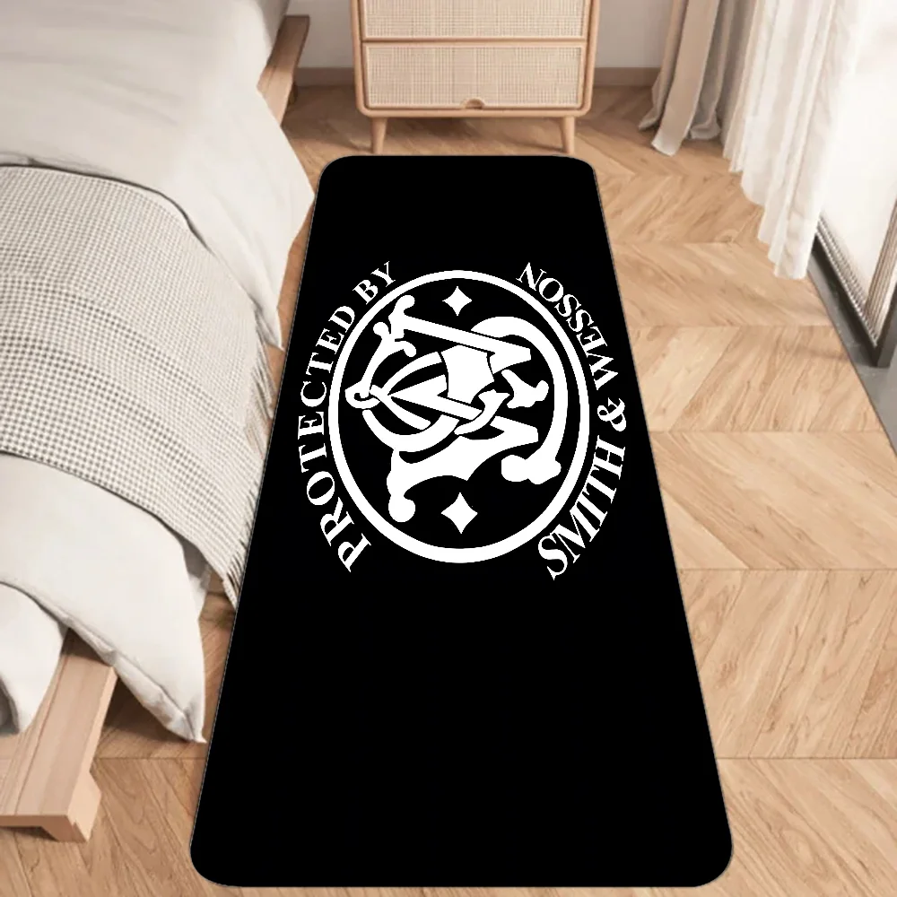 GUN Smith & Wesson Floor Mat Graphic Printed Flannel Doormats for Bathroom Kitchen Entrance Carpet Home Decor