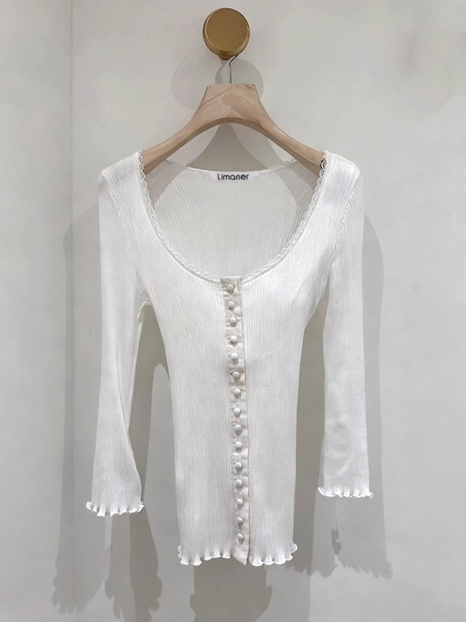 

Весна 2026: Женский приталенный вязаный свитер с длинным рукавом, кружевной отделкой и квадратным воротником, модный топ с рукавом 3/4, люксовый стиль