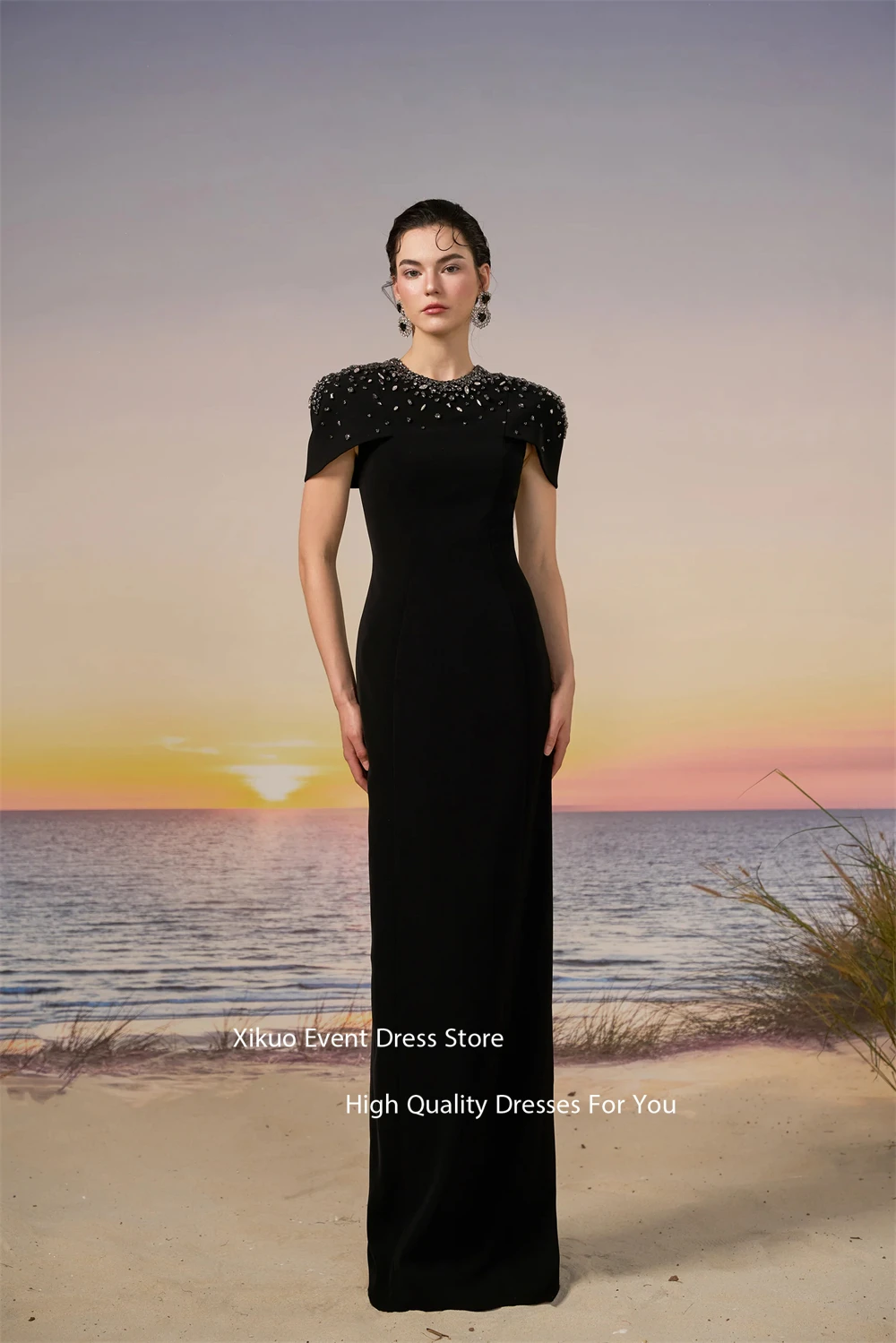فستان سهرة رسمي أسود مستقيم من Xikuo بأكمام قصيرة فساتين حفلات كريستال مطرز سباركلي فساتين المشاهير حسب الطلب #1