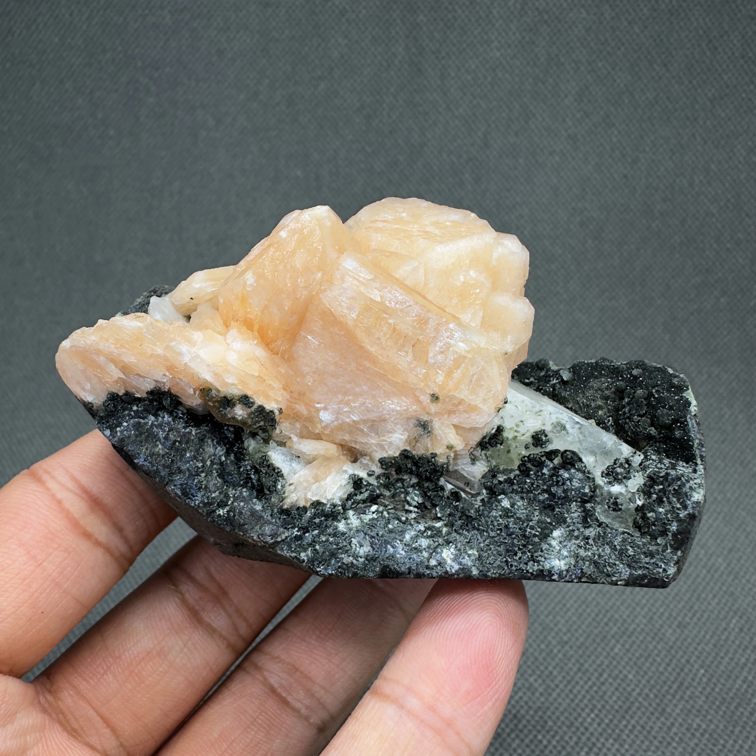 138 g Natural Orange zeolite and Apophyllite Crystal Mineral Specimen + healing quartz crystals and stones rock gemstone