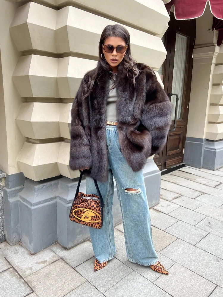 معطف فرو بني متوسط الطول للنساء مع زر مخفي فضفاض أنيق ملابس خارجية 2025 معطف أنيق للمكتب للسيدات للتنقل جديد