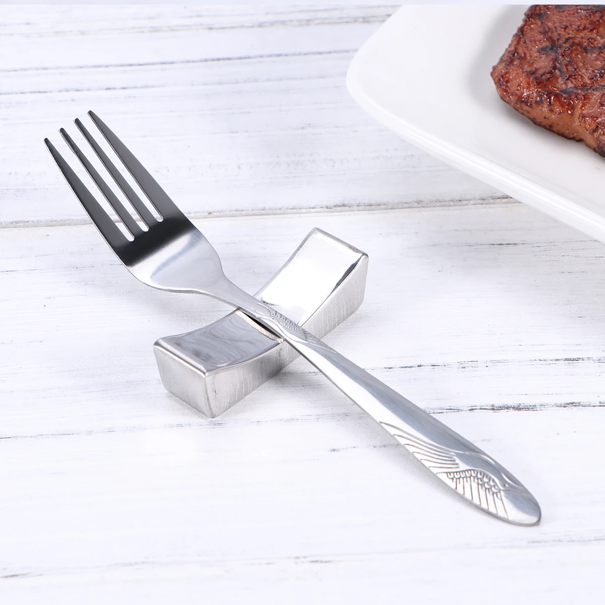 

4pcs Stainless Steel Chopstick Rest Elegant Tableware Holder For Home Hotel Restaurant Non-Slip Circular Design Easy Clean Gift