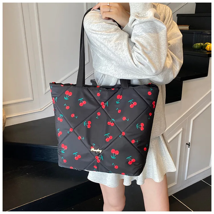 

2025 Bestseller All-Over Print Tote Bag, Oversized Cotton Bucket Bag for Women, Large Capacity Shoulder & Handheld Purse