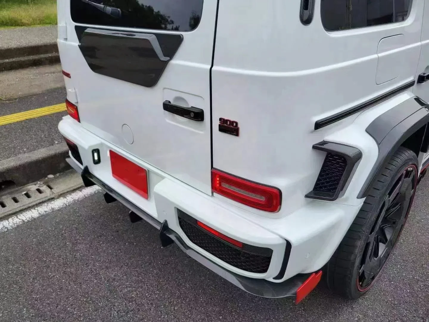 شفة المصد الأمامي من ألياف الكربون شفة خلفية لسيارة Mercedes Benz G Class W464 تتغير إلى Rocket G900 من ألياف الكربون