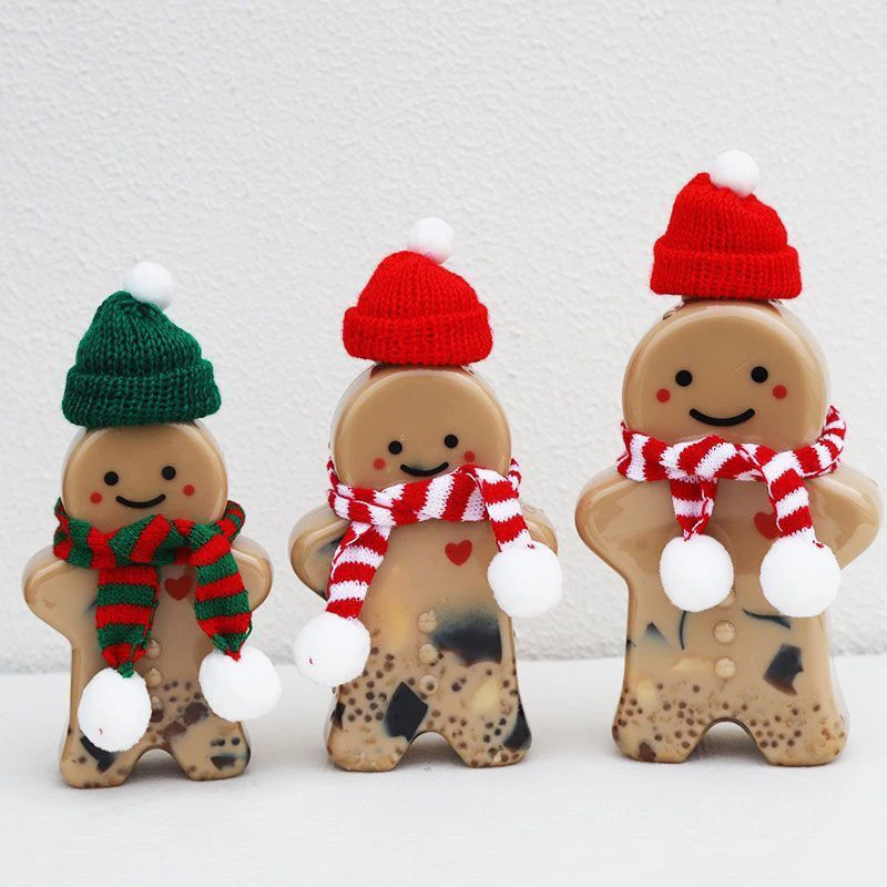 10 Sets Christmas Gingerbread Man Portable Plastic Drink Bottles With Lids Hat Scarf Decor Beverage Container Milk Juice Coffee