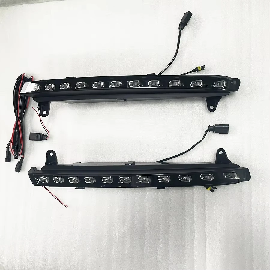 

Yellow DRL LED Daytime Running Light Dynamic Turn Signal For Audi Q7 2006-2009 Car Auto Lighting System