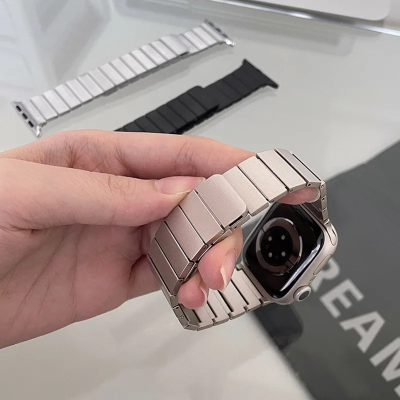 Magnetic steel strip For Apple Watch Ultra band 49mm 8 7 6 5 4 se 45mm 41mm 44mm 40mm Stainless Steel strap for iwatch 42mm 38mm