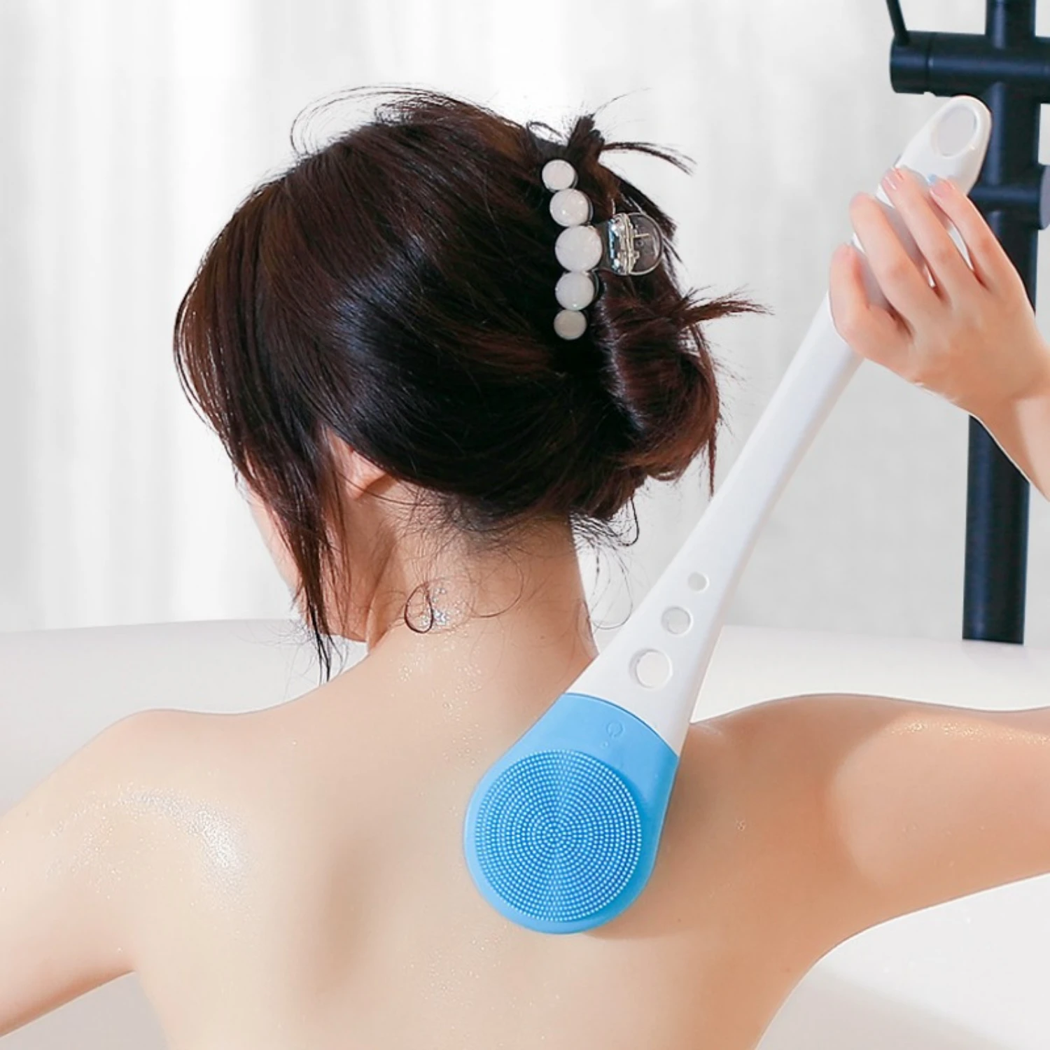 Ergonomic Long-Handled Bath Brush - Full Body Cleanse & Massage - Exfoliating Shower Tool for Ultimate Relaxation