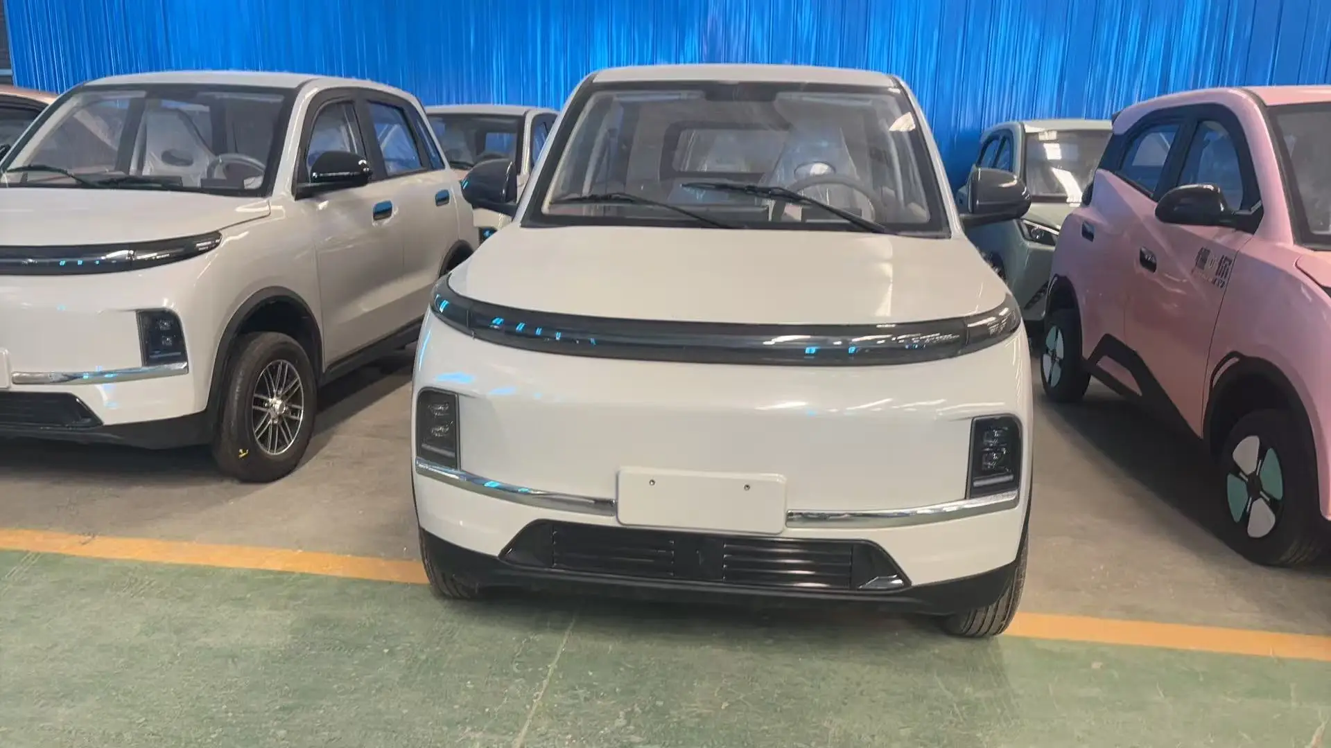 WB  New luxury interior electric four-wheeler