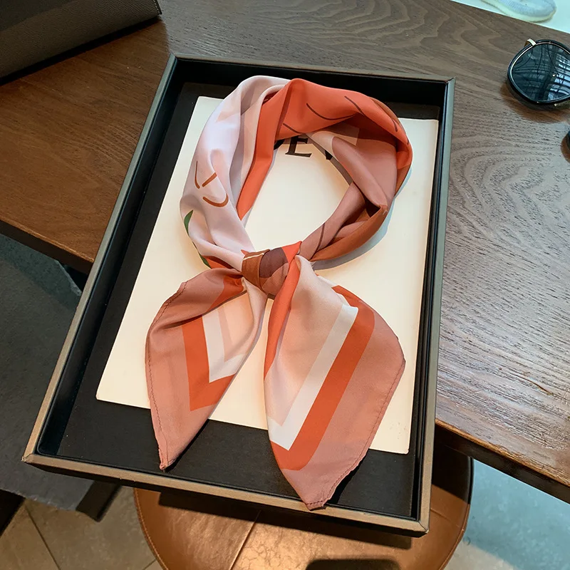

1PC 70 Summer Hot Sale Small Square Scarf Fashionable Faux Silk Scarf Trendy Women Versatile Stylish High End Wholesale