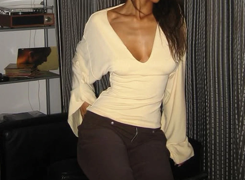 2025 Temperament Waist Cinching Solid Color Bat Sleeve Loose Women's V-neck Slim Fit Versatile Top