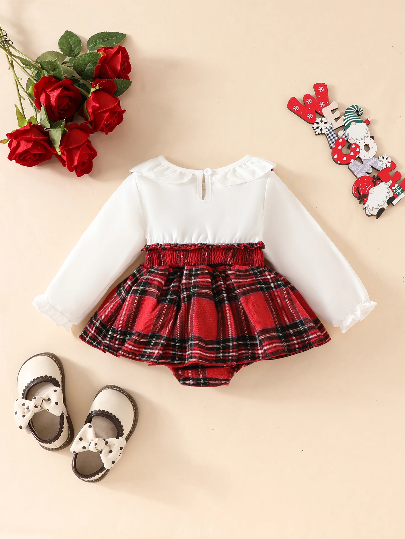 2024 Cute College Style Red Plaid Bow Fake Two-Piece One-Piece Triangle Harness Casual Daily Autumn Romper