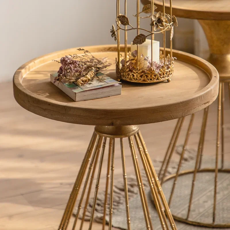 طاولة مستديرة من الخشب الصلب لغرفة المعيشة، حامل تفاوض ذهبي مخصص، طاولة قهوة أدبية أمريكية، مكتب جانبي بسيط