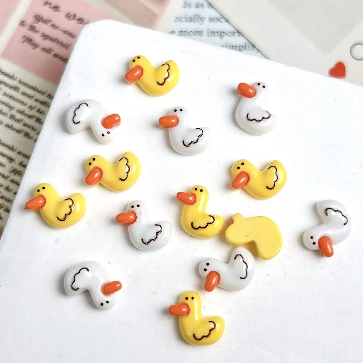 20 قطعة الكرتون رائعتين بطة صفراء الراتنج مسمار السحر ثلاثية الأبعاد جديد الإبداعية الأبيض بطة مسمار الفن زينة DIY بها بنفسك دبوس الشعر أجزاء الأظافر