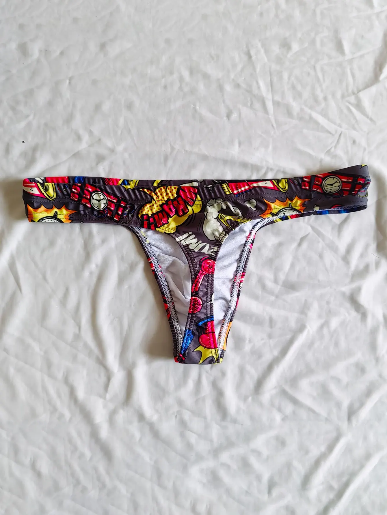 الرجال البوب الفن الكرتون طباعة منخفضة الارتفاع مثير بيكيني ثونغ ملابس السباحة الشاطئ السباحة ملخصات ملابس السباحة الصغيرة جذع السباحة ثوب السباحة #4