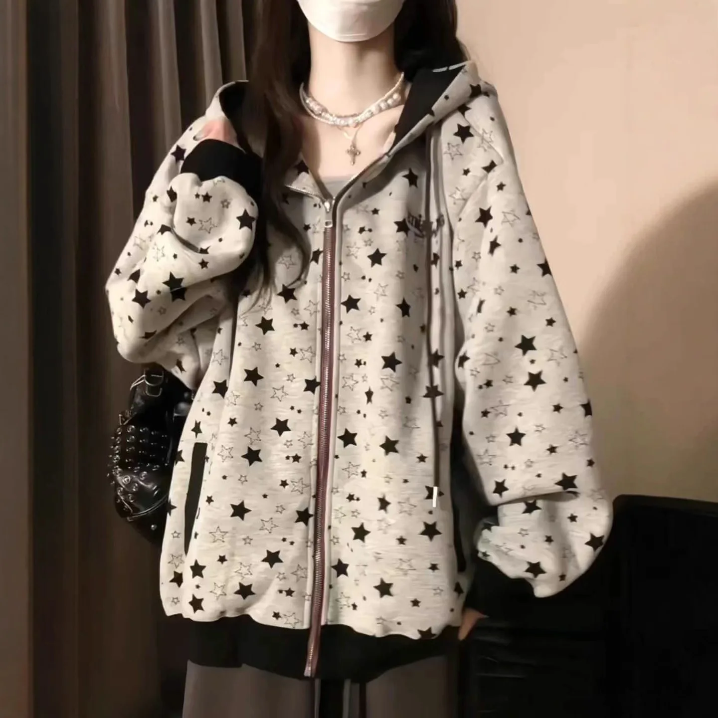 2026 New Autumn And Winter Women's Fashionable, Comfortable, Loose And Casual Temperament Commuting Versatile Simple Star Hoodie