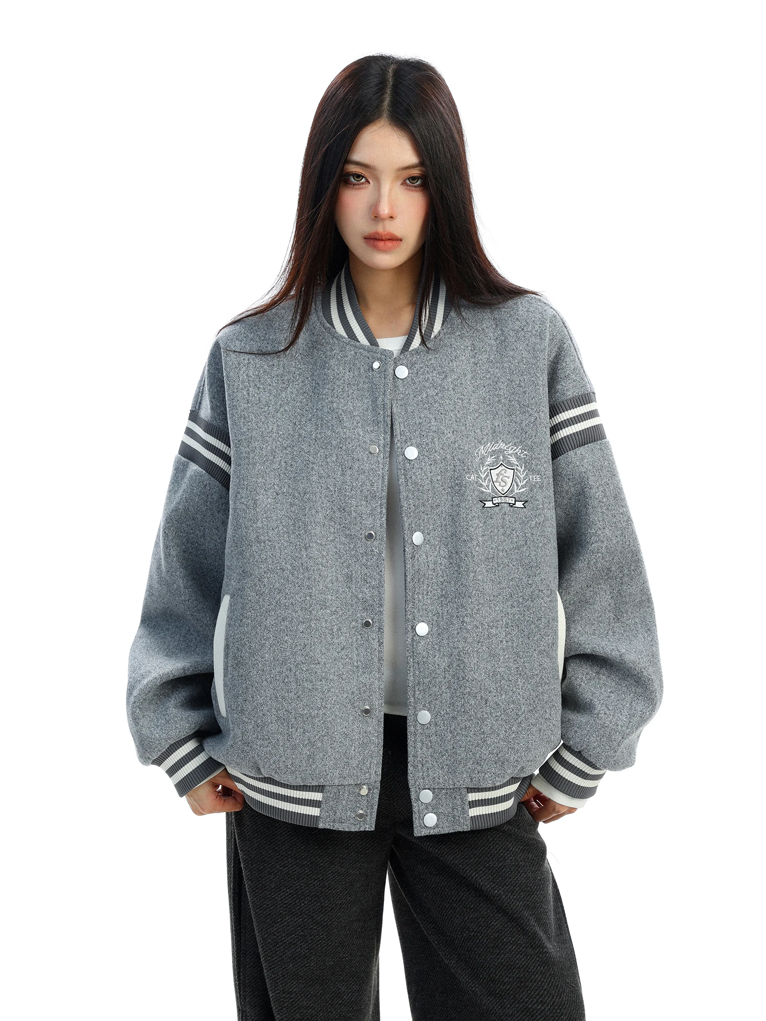 เสื้อแจ็คเก็ตเบสบอลปักลาย Biggold American College สีสันสดใส สไตล์หลวม ใส่ได้ทั้งผู้หญิงและผู้ชาย เหมาะสำหรับฤดูใบไม้ร่วง ปี 2025