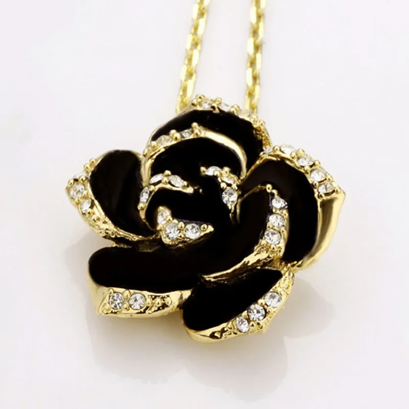 

2024 New Women's Fashion European and American Jewelry Set Rose Popular Jewelry Camellia Earrings Ring Necklace Three-piece Set