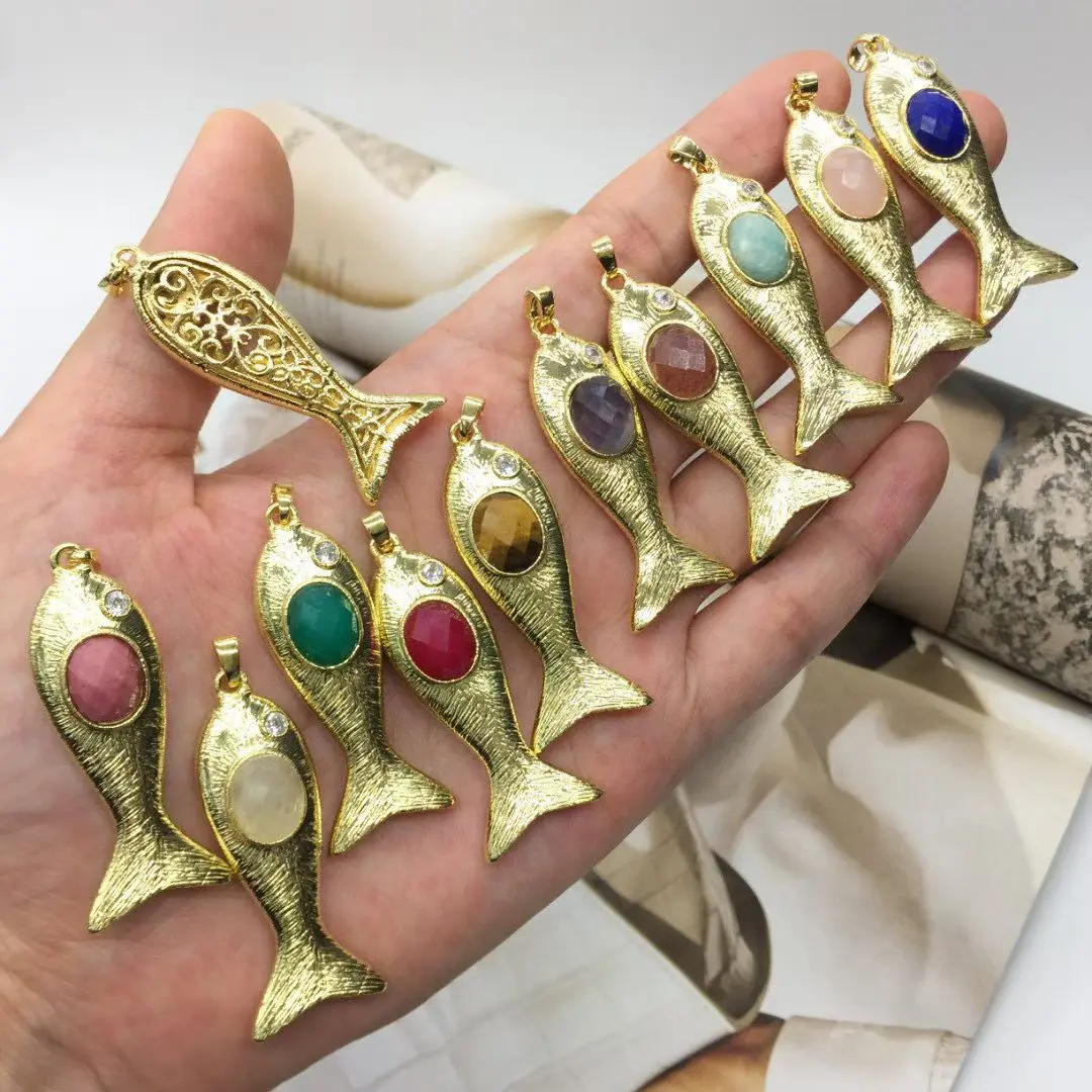 

WT-MP319 Dainty Cute Gold Plated Natural Gemstones And Zircon Hollow Design Fish Shape Pendants For Girls Necklace Making