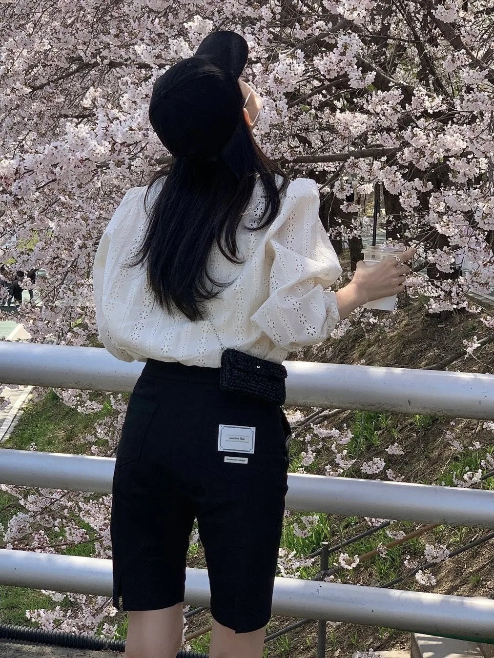 

Корейские повседневные хлопковые брюки Miss Candy с высокой талией, черные, утягивающие, длиной до колена, с разрезами по бокам