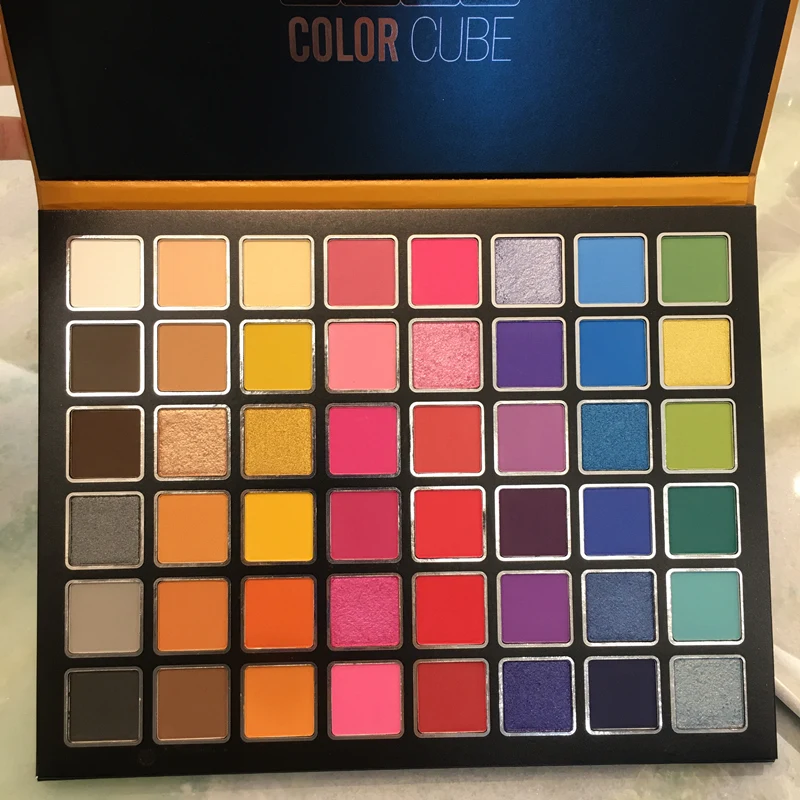 แผ่นอายแชโดว์สําหรับแต่งหน้าบนเวที ยุโรปและอเมริกา ตื่นเต้น 48 สี