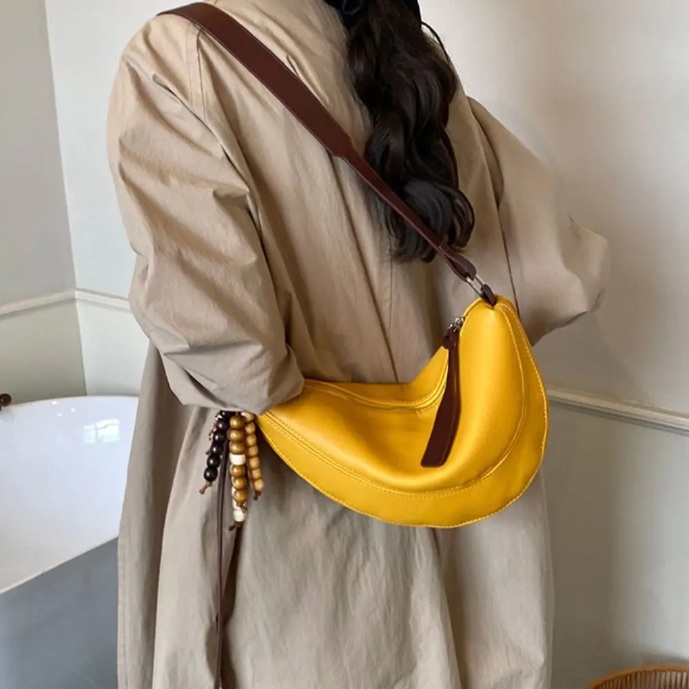 

Elegant Vintage PU Dumpling Bag Solid Color Casual Half Moon Bag with Pendant Retro Handbag Travel