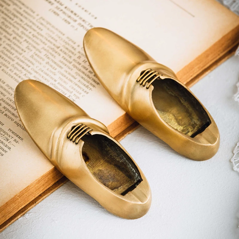 

Vintage Brass Shoe Ashtray for Home Offices Nordic Design Functional Paperweight Creative Small Decoration