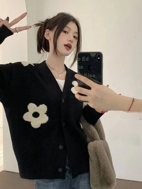 

Spring Autumn New Style Loose Knitted Cardigan V-Neck Flower Embroidery Lazy Style Fashion Versatile Women's Sweater Jacket
