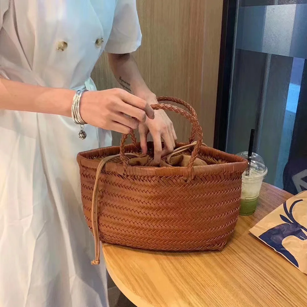 Women's Genuine Leather Hand Woven Shoulder Bag with Inner Pocket Woven Large Capacity Bag Shopping Bag Retro Handbag Wallet