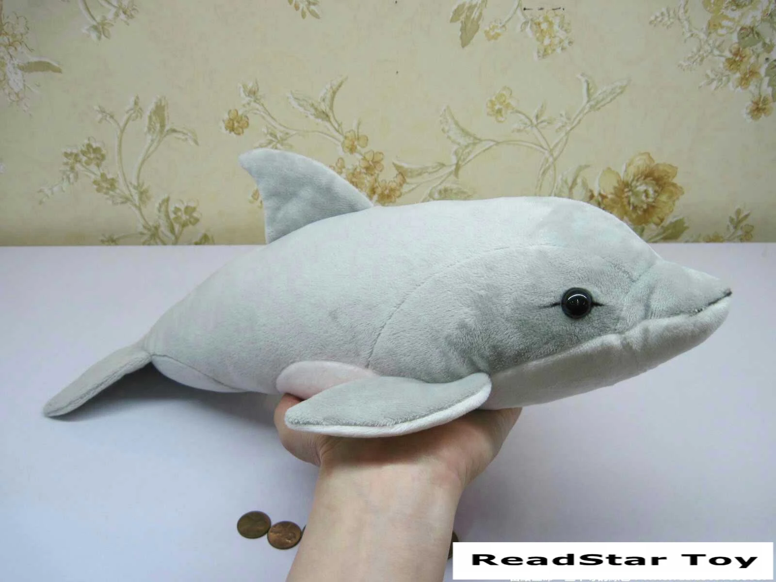 gift model  grey  dolphine