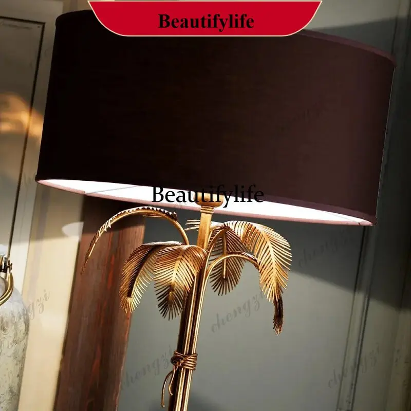 M138 Wrought iron palm leaf floor lamp American high-end homestay hotel bedroom bedside art desk lamp