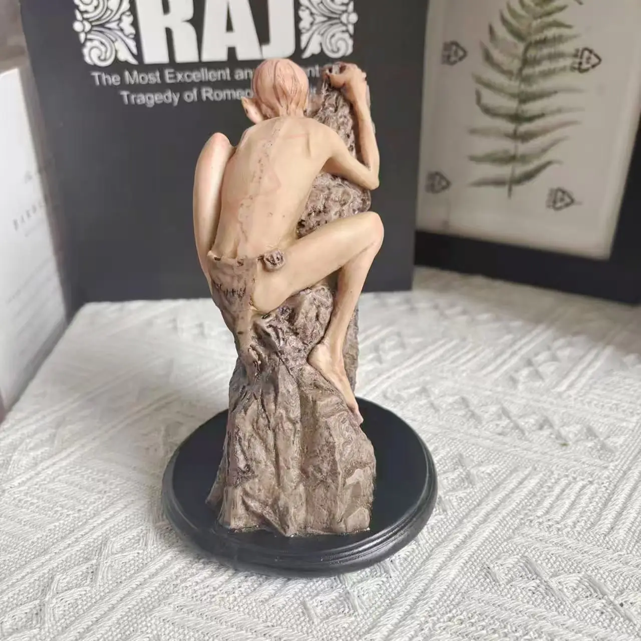 Colorful Gollum Statue Collectible Figure Resin Gollum Tree Climbing Statue Theme Copper Imitation Ornament - view 5