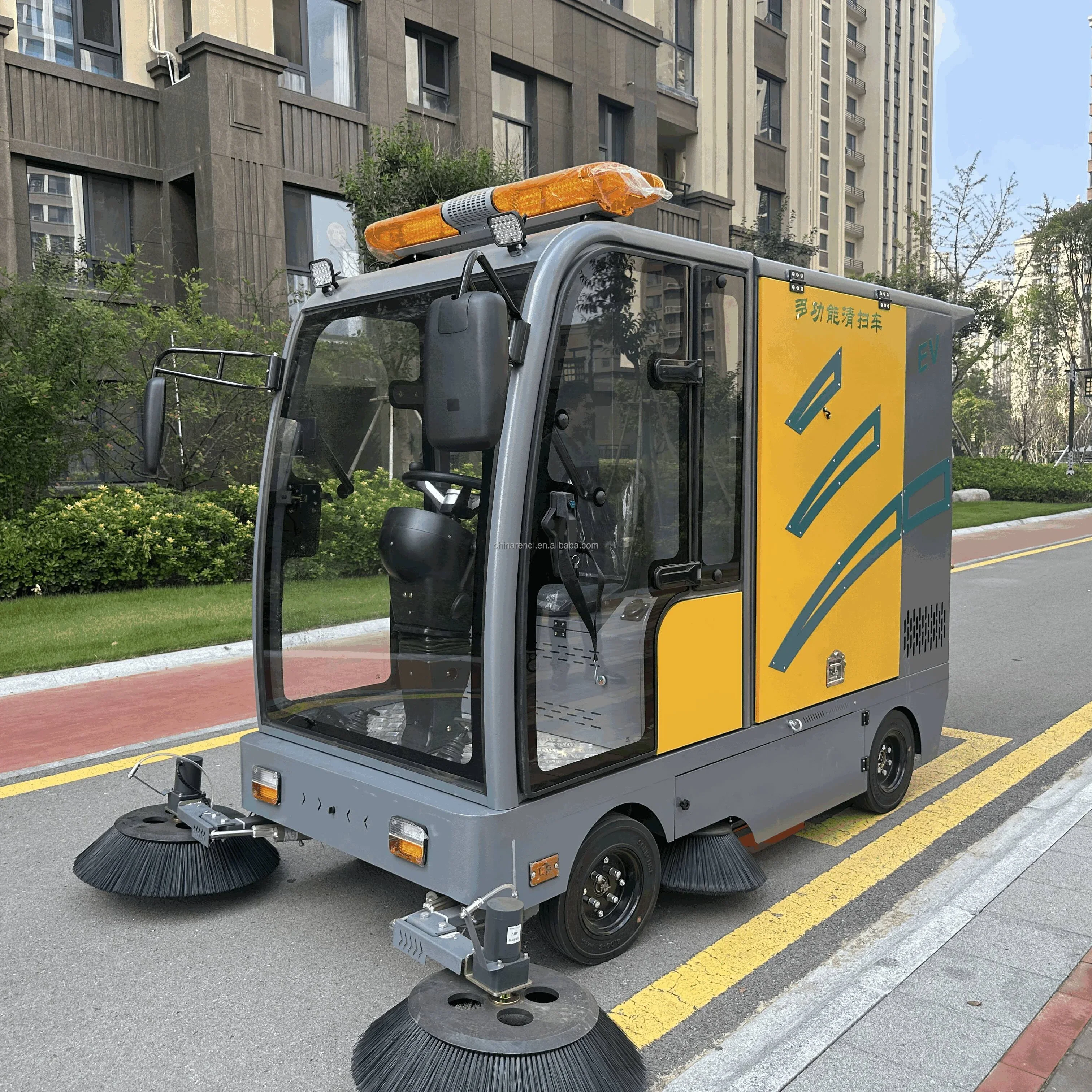 2026 2025 New High Quality Electric Road Sweeper Full-Closed Automatic Cleaning Battery-Powered Floor Sweeper for Urban & Airpor